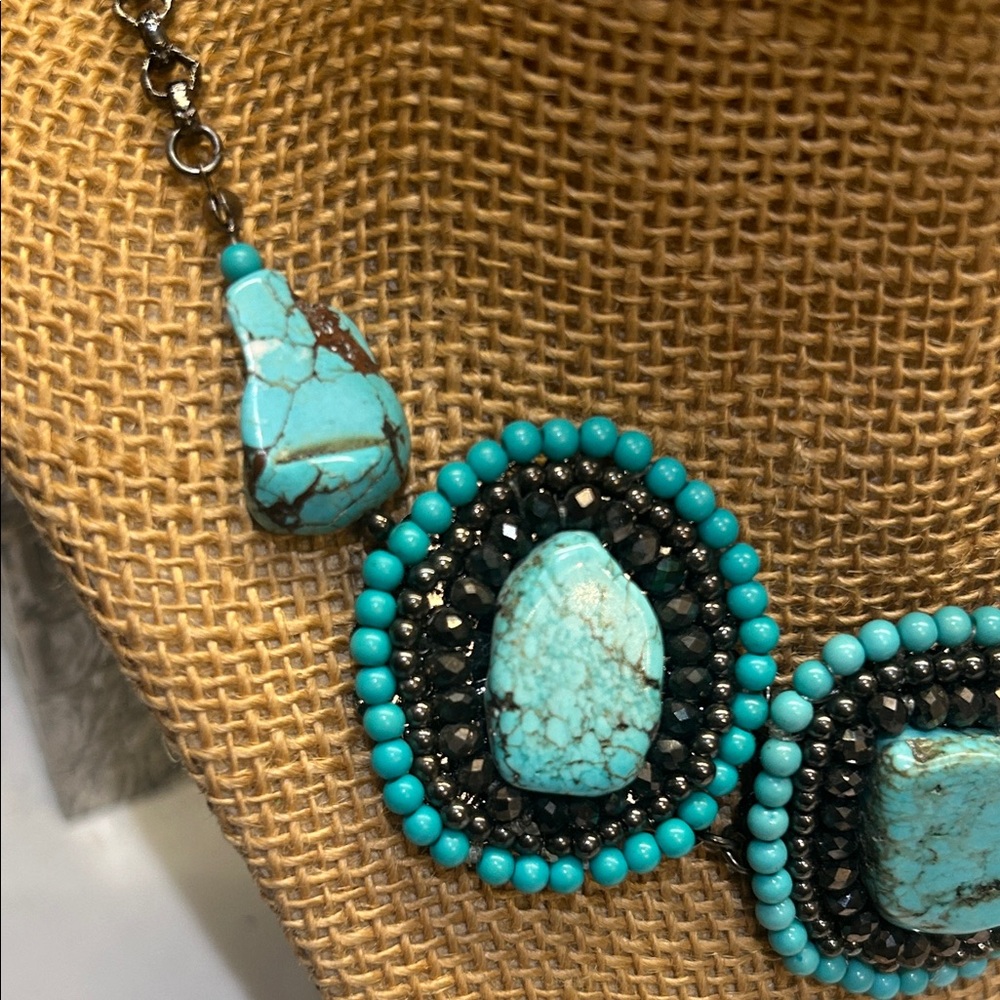 Turquoise Howlite Beaded Statement Necklace - Picture 3 of 7